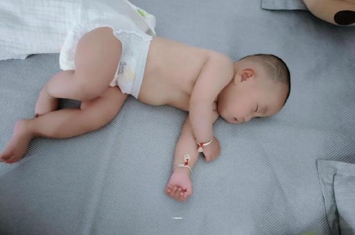 六安怀孕多久会显肚子